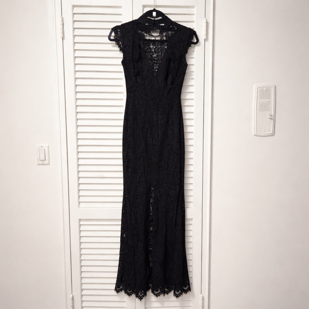 Fame and Partners 🖤 Black Lace Gown - Picture 3 of 7